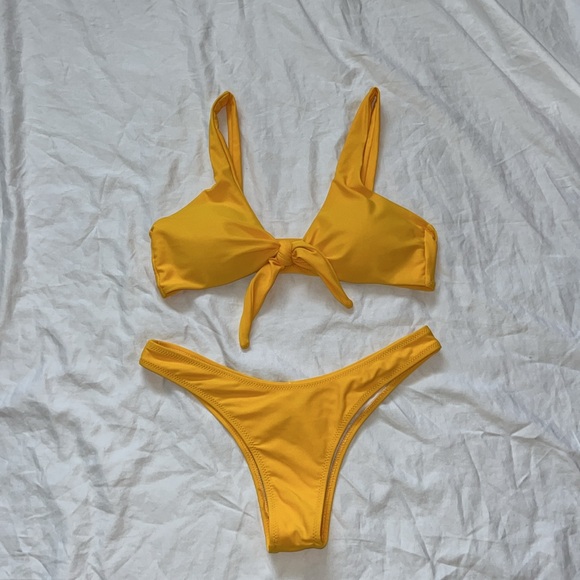 Set of 3 Yellow Bikinis - Picture 8 of 9